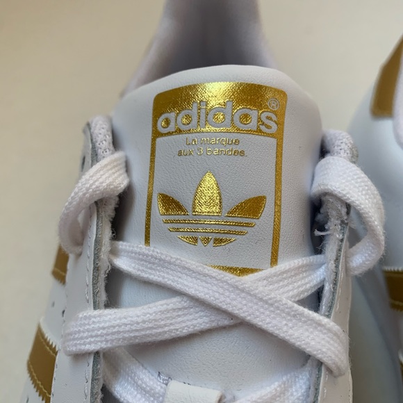 New Adidas Superstar Gold/White Sneaker Size 6 - Picture 8 of 12